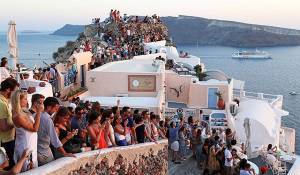 Η ανάγκη γενικότερης αναθεώρησης της «μονοκαλλιέργειας» του τουρισμού