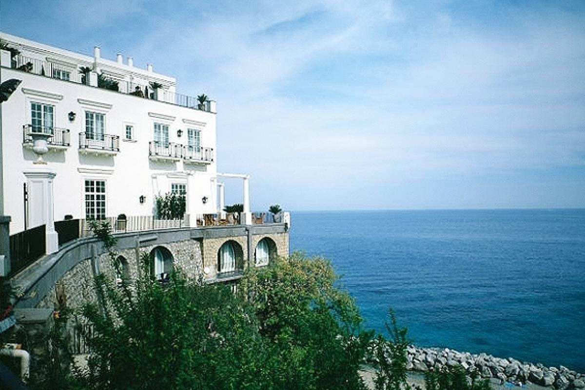 Ένα εντυπωσιακό καταφύγιο σε ένα μαγικό νησί