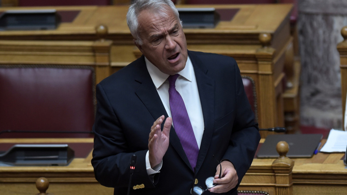 Βορίδης: Ανοικτό «παράθυρο» της πλειοψηφίας για συζήτηση προτάσεων της αντιπολίτευσης χωρίς 50 υπογραφές