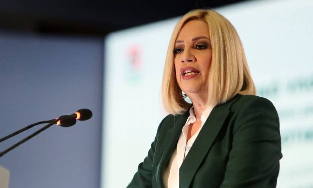 Δωρεές αντί στεφάνων, επιθυμεί η οικογένεια της Φώφης Γεννηματά