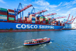 COSCO: Βαριές καταγγελίες από τις ΗΠΑ για κατασκοπεία μέσω κρυφού εξοπλισμού σε εμπορικά πλοία