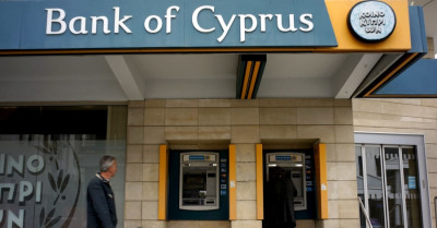 Στέλεχος Τράπεζας Κύπρου: Κυρώσεις σε πρόσωπα που βοήθησαν Ρώσους ολιγάρχες