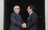 Γιούνκερ-Τσίπρας: «Σεβασμός στην αξιοπρέπεια των Ελλήνων-Να μη συντριβεί η εργασία»