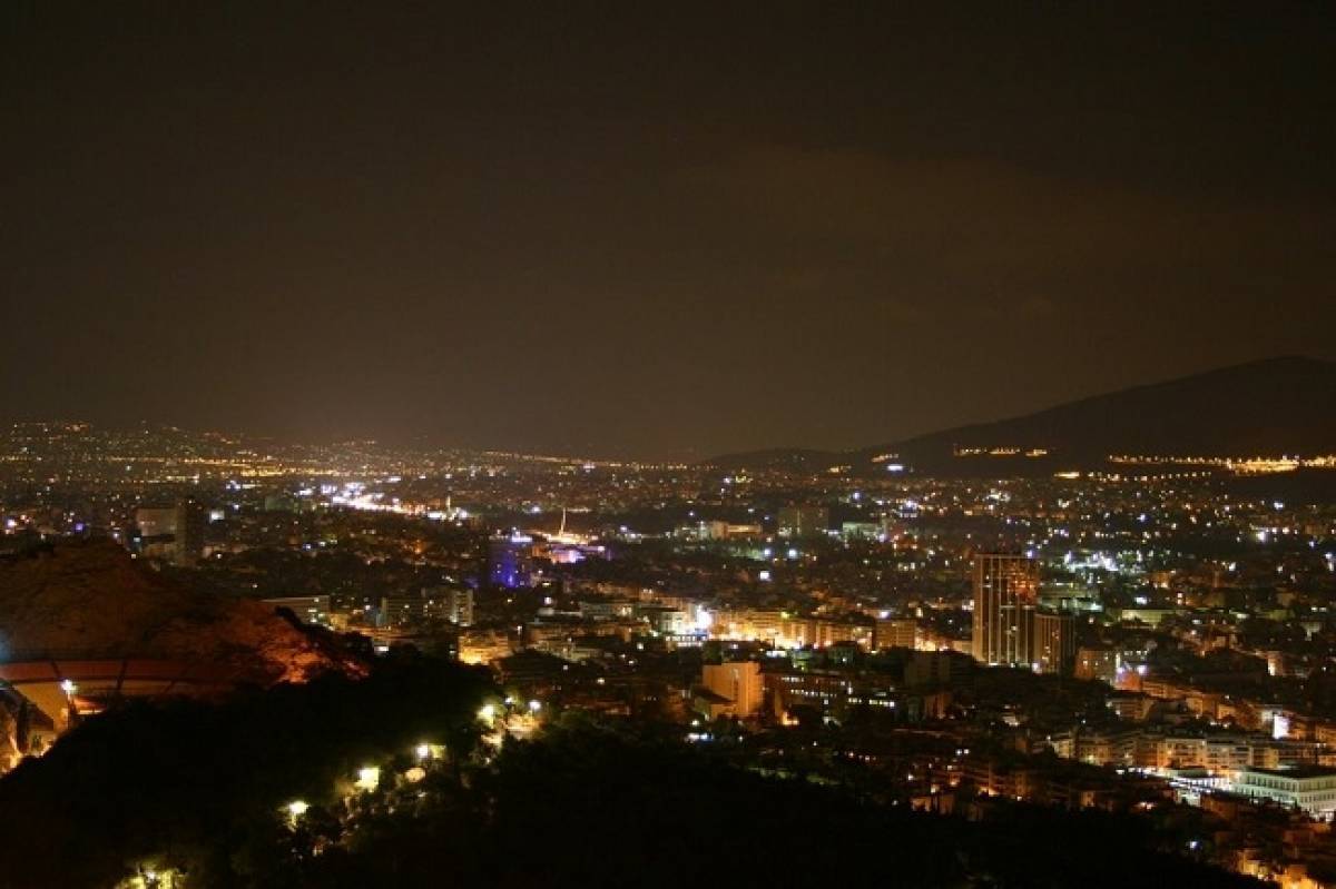 Κλειστά τα φώτα για μία ώρα το Σάββατο στον Λυκαβηττό