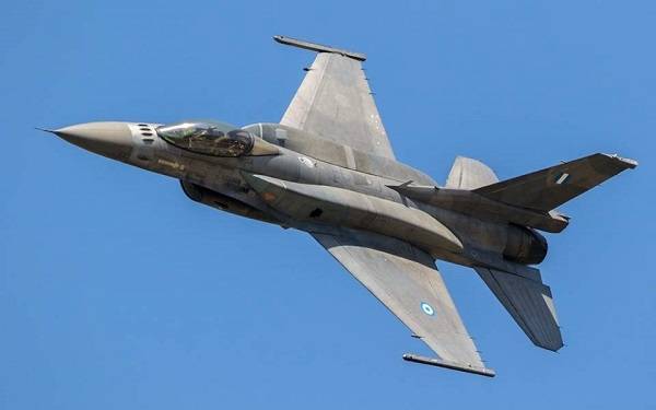 Υπερπτήσεις τουρκικών F-16 πάνω από Οινούσσες και Παναγιά