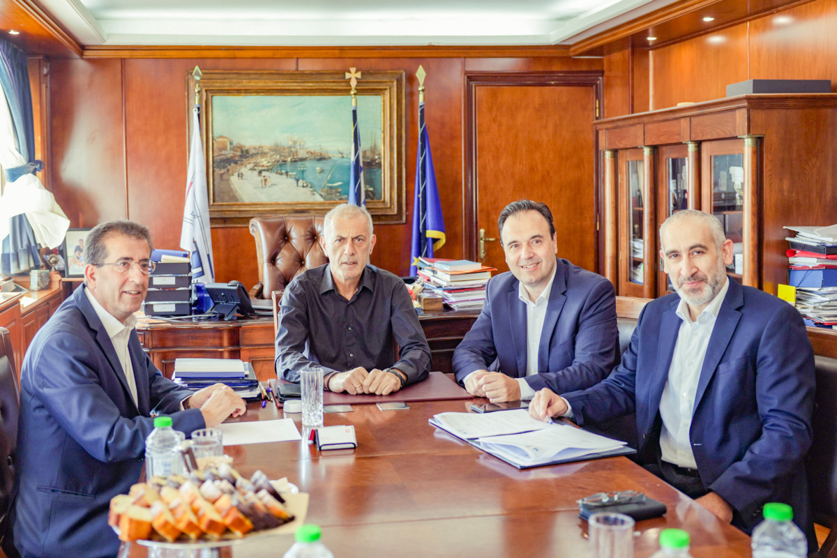 Μνημόνιο Συνεργασίας Δήμου Πειραιά και ΕΔΥΤΕ - Προωθείται ο ψηφιακός μετασχηματισμός και η καινοτομία