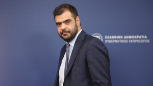 Μαρινάκης-Novartis: Η κυβέρνηση δεν θα εμπλακεί στις αποφάσεις της Δικαιοσύνης
