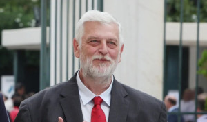 Λοβέρδος: Στα Ιεροσόλυμα για το Άγιο Φως–Πότε θα έρθει Ελλάδα