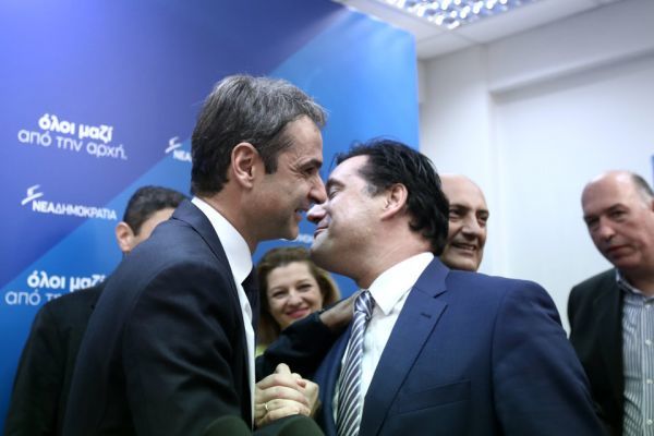 Πλήρης κάλυψη Κυριάκου σε Άδωνι