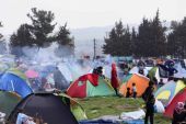 Ειδομένη: Ώρα για εκκένωση-Αναχώρησε το πρώτο από τα 20 λεωφορεία