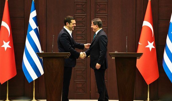 Συμφωνία Ελλάδας-Τουρκίας/LIVE: Υπογράφουν Τσίπρας και Νταβούτογλου