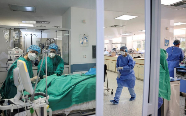 Κορονοϊός: Αύξηση 600% στις εισαγωγές στο Παπανικολάου- «Καμπανάκι» Καπραβέλου