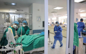 Κορονοϊός: Αύξηση 600% στις εισαγωγές στο Παπανικολάου- «Καμπανάκι» Καπραβέλου