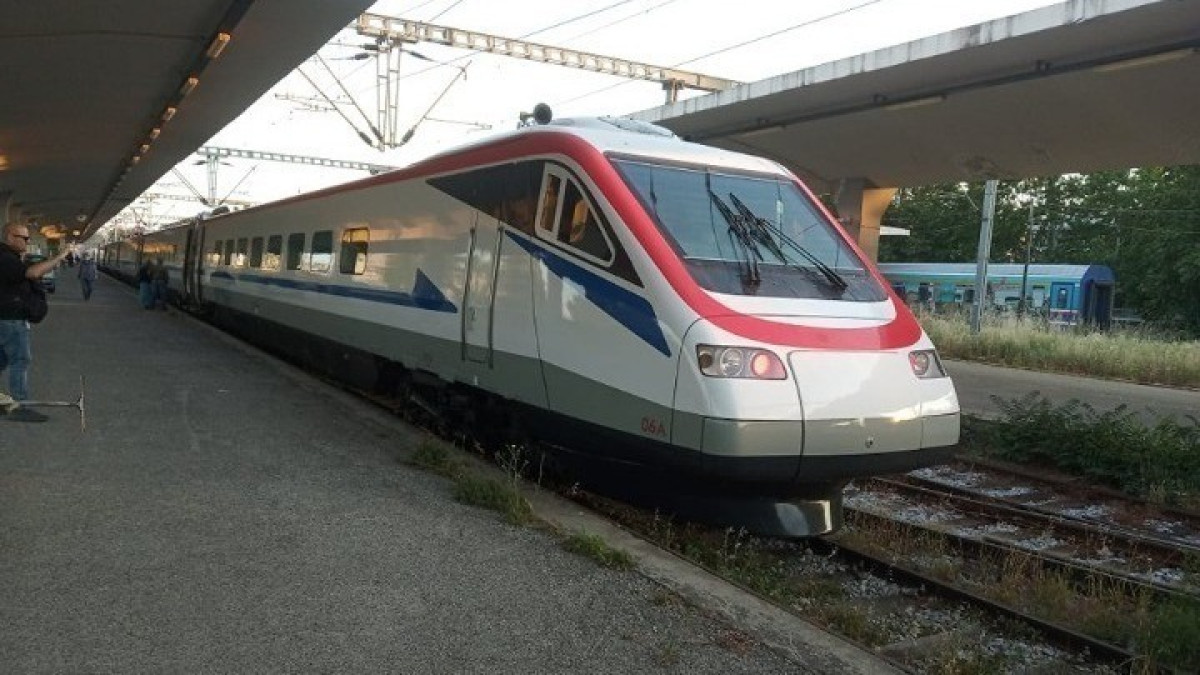 Ακινητοποιήθηκε τρένο με 95 επιβάτες που εκτελούσε το δρομολόγιο Θεσσαλονίκη - Λάρισα