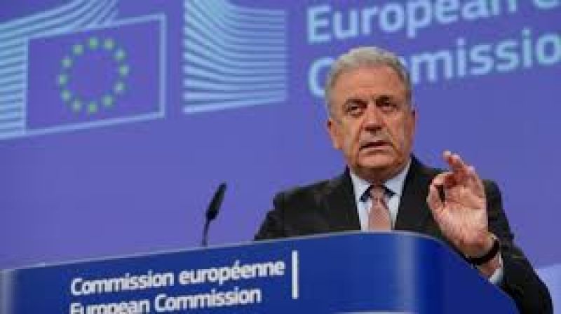 Προειδοποίηση Αβραμόπουλου: Κίνδυνος για κατάρρευση της Σένγκεν