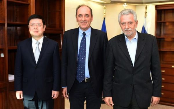 Σταθάκης και Δρίτσας είδαν τον Κινέζο πρέσβη για τον ΟΛΠ