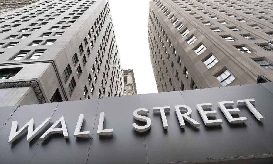Οριακές μεταβολές στη Wall Street μετά το χθεσινό ράλι