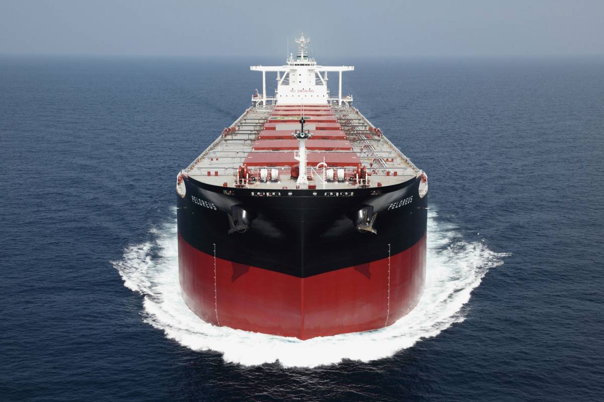 Η Star Bulk γράφει ιστορία μεταφέροντας εμπορευματοκιβώτια μέσω bulker
