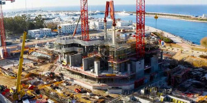 Ελληνικό-Riviera Tower: Ορατοί από την Ποσειδώνος οι πρώτοι όροφοι