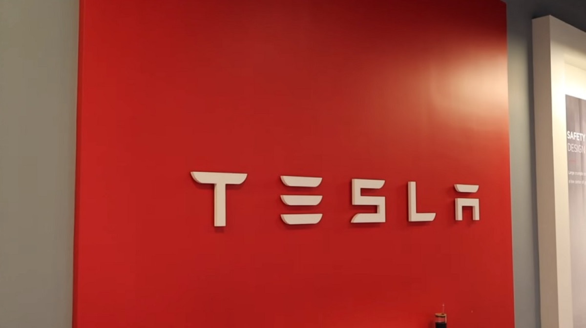 Η Tesla μηνύει το σουηδικό κράτος για τις απεργίες!