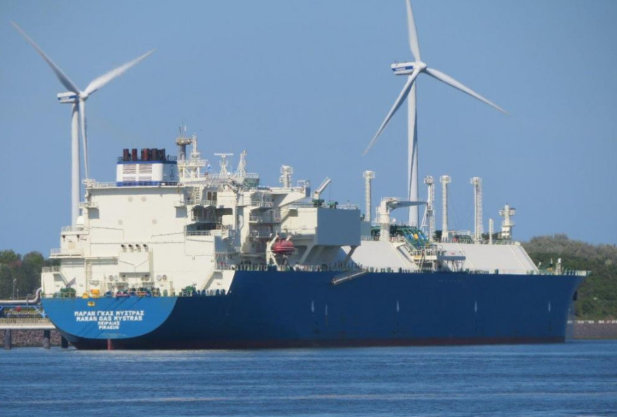 Χτυπήθηκε το Maran Gas Mystras της Μ. Αγγελικούση: Σώοι και οι 30 επιβαίνοντες