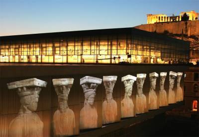 Νυχτερινή ξενάγηση στο Μουσείο της Ακρόπολης