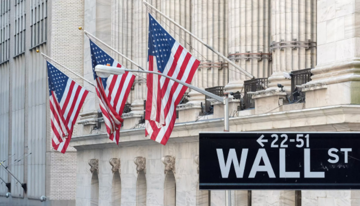Wall Street: Τρίτος μήνας απωλειών εν μέσω ανησυχιών για ύφεση