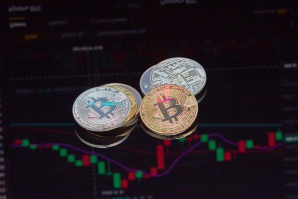 Στη ζώνη των $116.500 το Bitcoin πριν τη συνεδρίαση της Fed