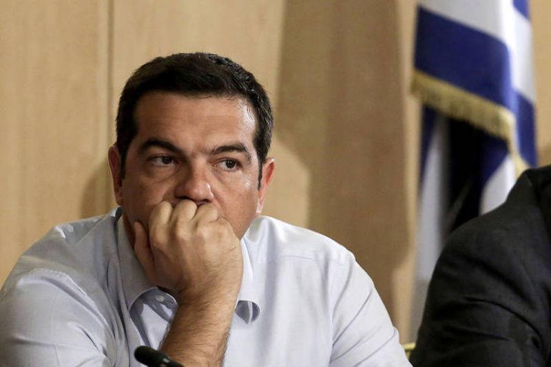 Μαξίμου: Τρέχει να κλείσει τα ανοικτά μέτωπα