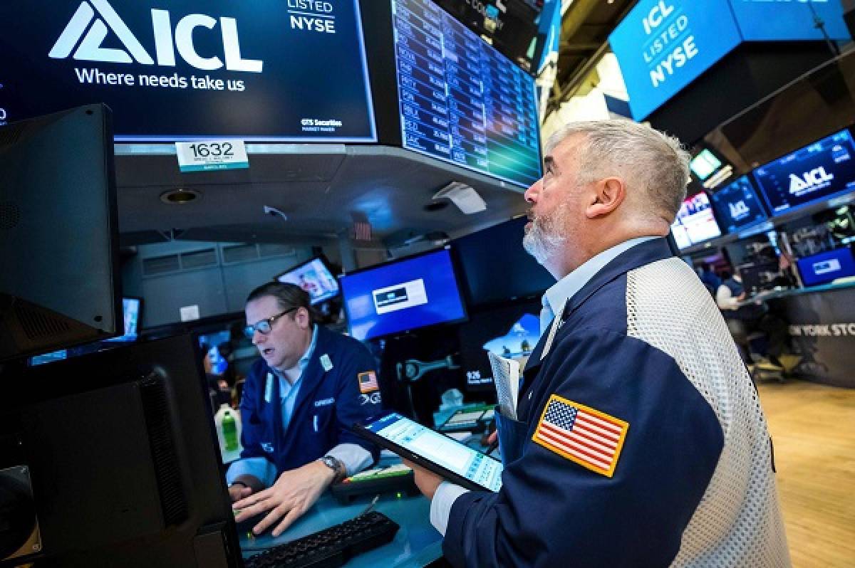 Wall Street: Δεν «φρέναρε» την πτώση η απασχόληση