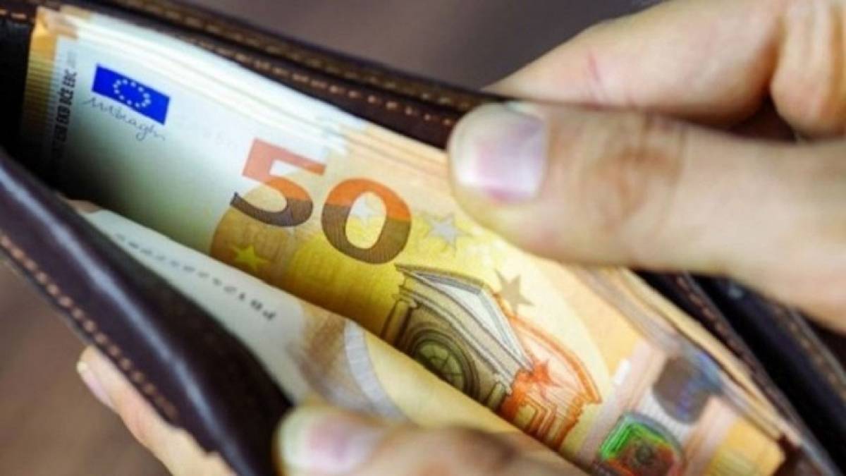 Ένα... ψέλλισμα για το δώρο Πάσχα, έφερε αντιδράσεις
