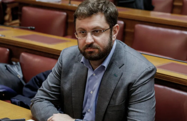 Σκληρή κριτική Ζαχαριάδη σε Πλεύρη: Λαϊκισμός και τραμπισμός αλά γκρέκα