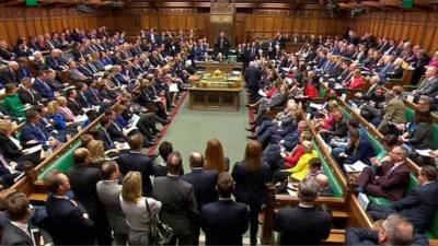 Βρετανία: «Όχι» βουλευτών στις τέσσερις εναλλακτικές για το Brexit