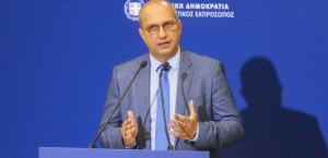 Οικονόμου: Οι «Νταντάδες της Γειτονιάς» επεκτείνονται σε άλλους 28 δήμους