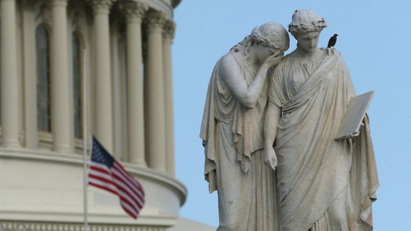 ΗΠΑ: Πρώην έφεδρος ο δράστης της επίθεσης με 12 νεκρούς στην ναυτική βάση!
