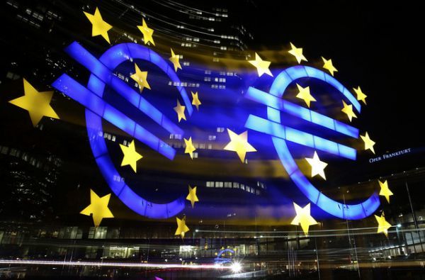 FT: Στα άκρα η Ευρωζώνη για την Ελλάδα