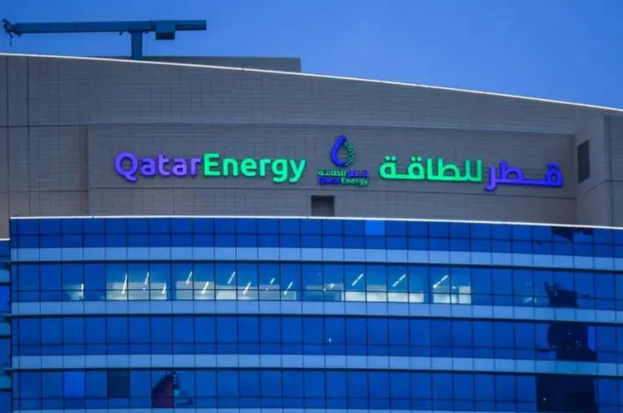 Πύραυλοι έπληξαν δεξαμενόπλοιο της Qatar Energy: Kατηγορίες κατά Ιράν και ένταση στον Κόλπο