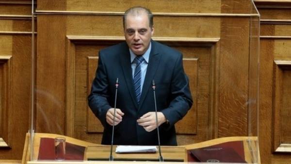 Βελόπουλος: Η κυβέρνηση δεν προστάτεψε τους ομογενείς στην Ουκρανία