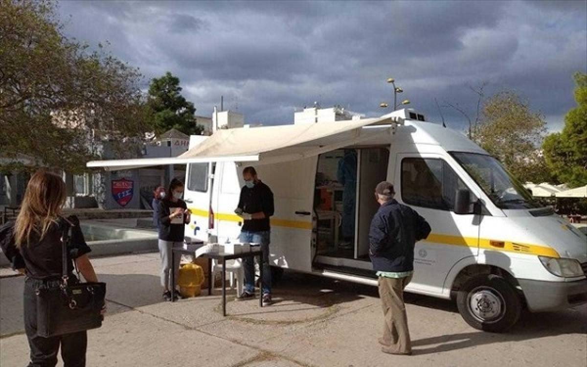 Νέα Σμύρνη: Είκοσι τρία κρούσματα κορονοϊού σε 2.419 rapid τεστ