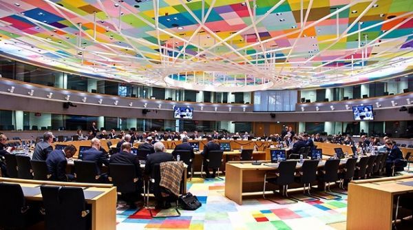 Eurogroup: Αγωνία για την έγκριση της δόσης