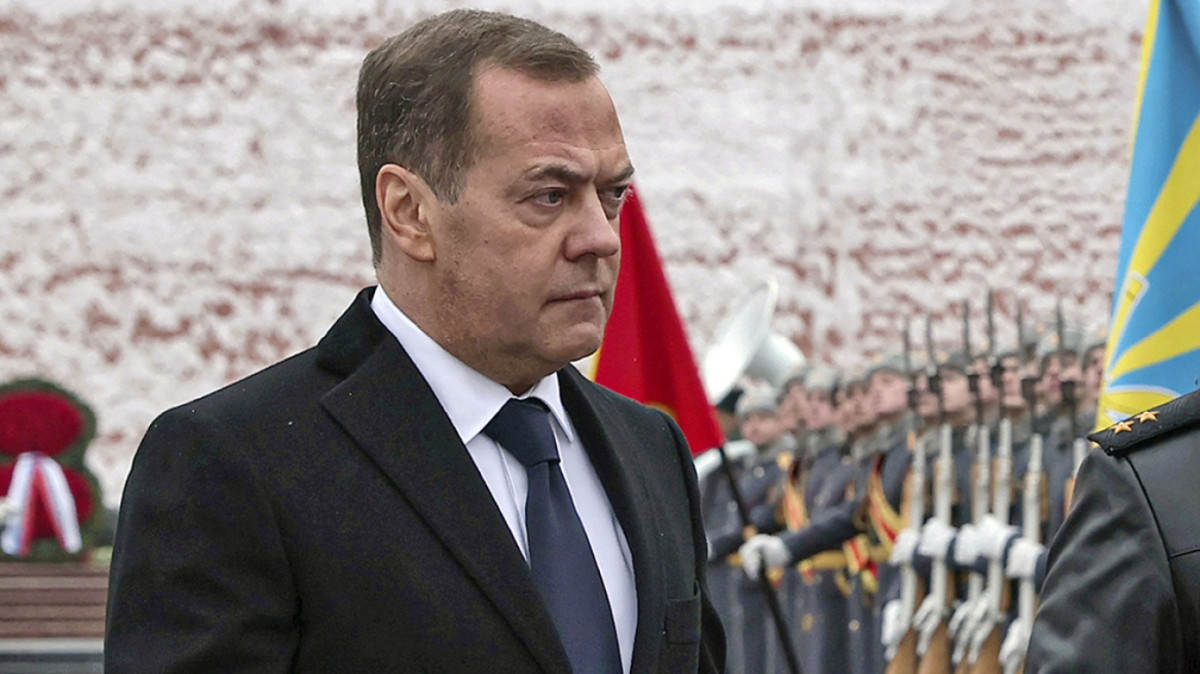 Μεντβέντεφ: Εχθρός της Ρωσίας η Ευρωπαϊκή Ένωση – Δεν αποτελεί μικρότερη απειλή από το ΝΑΤΟ
