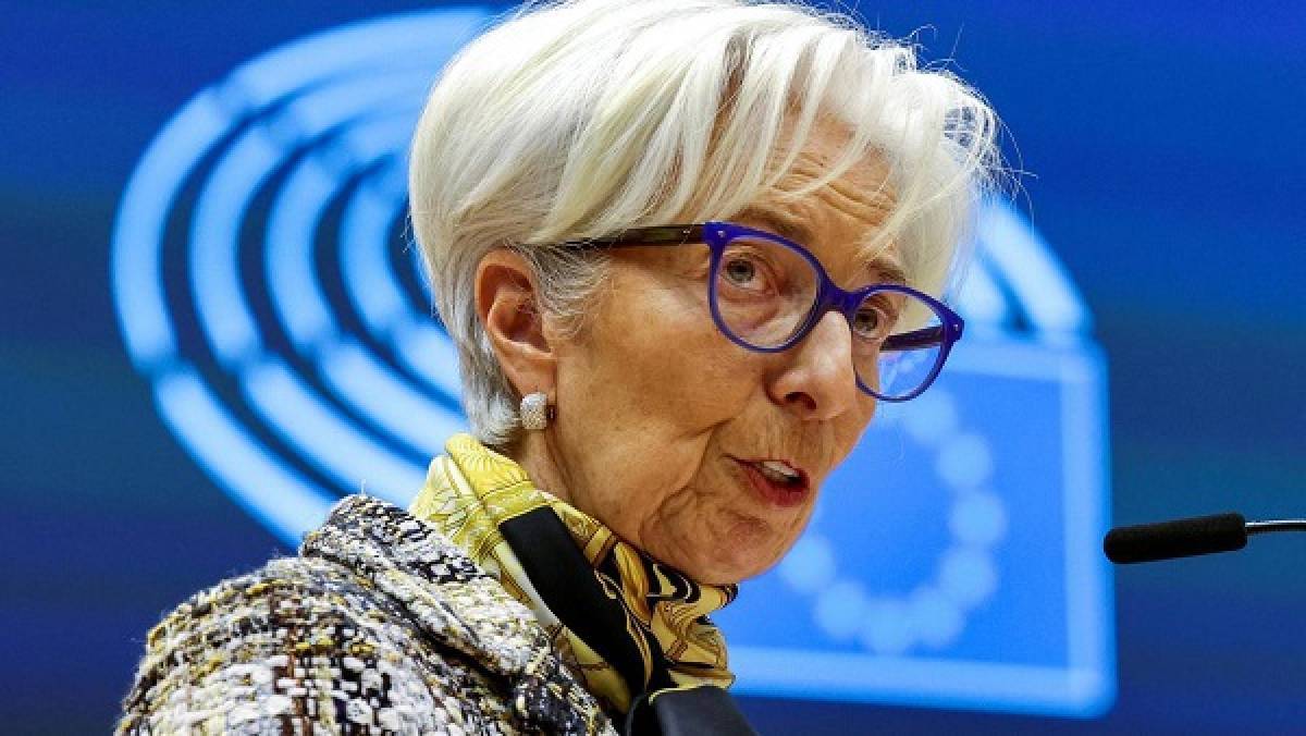 Πώς θα συγκλίνουν τα ελληνικά επιτόκια με αυτά της Ευρωζώνης;