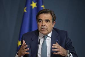 Σχοινάς: Η Ευρώπη κλονίστηκε με την πανδημία, αλλά άντεξε