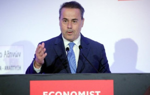 Παπασταύρου: Η χώρα παρουσιάζει υψηλή ανάπτυξη, μείωση χρέους και έλλειμμα στο 120% του ΑΕΠ