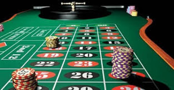 Ανθεί η μαύρη οικονομία καζίνο - Καταβαράθρωση στον επίσημο τζόγο
