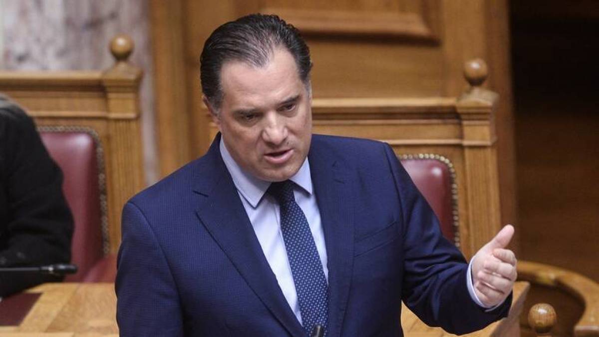 Γεωργιάδης: Λαϊκισμός χειρίστου είδους οι προτάσεις για μείωση φόρου καυσίμων