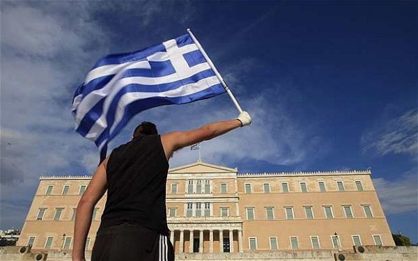 Bloomberg: Ερχεται κοινωνική αναταραχή στην Ελλάδα εξαιτίας της λιτότητας
