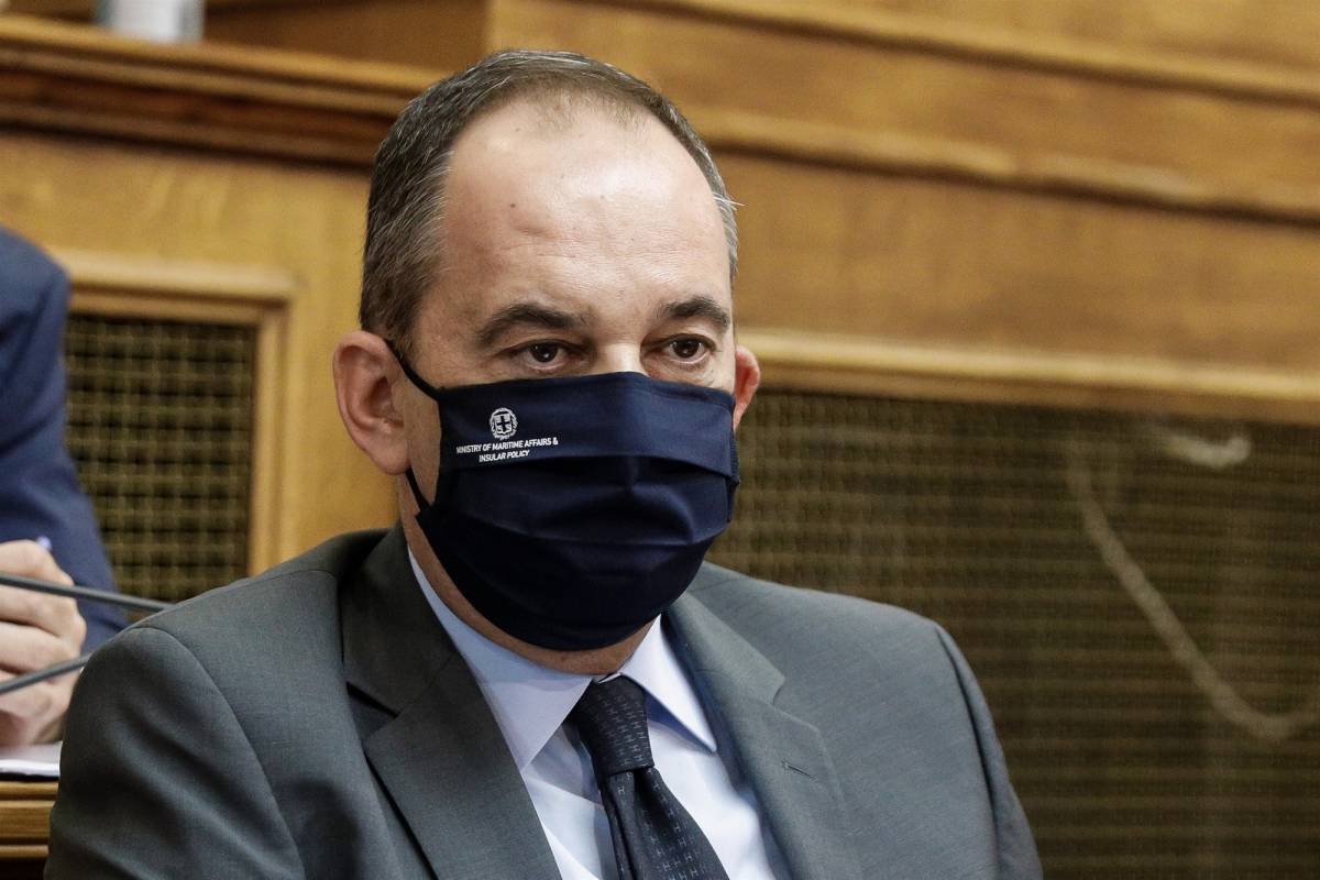 Πλακιωτάκης: Απαντήσεις για πλοηγούς, διαχείριση αποβλήτων και ΡΑΛ