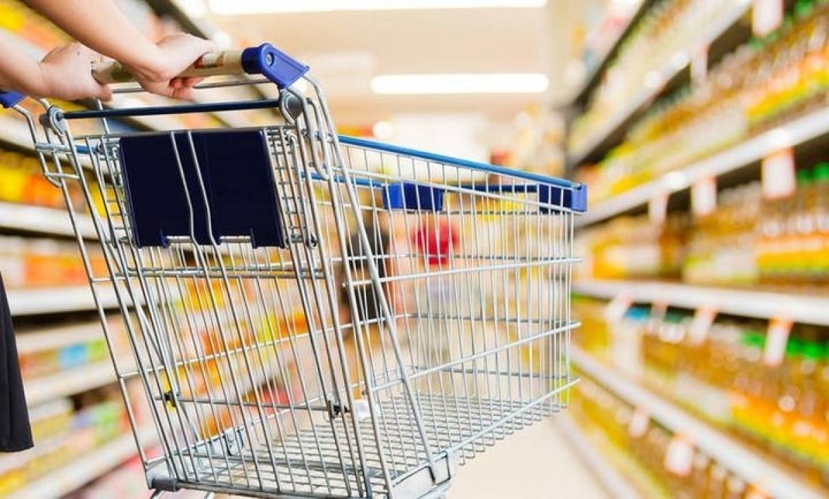 Σούπερ Μάρκετ: Πλειοδοσία προσφορών για να τσιμπήσει ο εορταστικός τζίρος