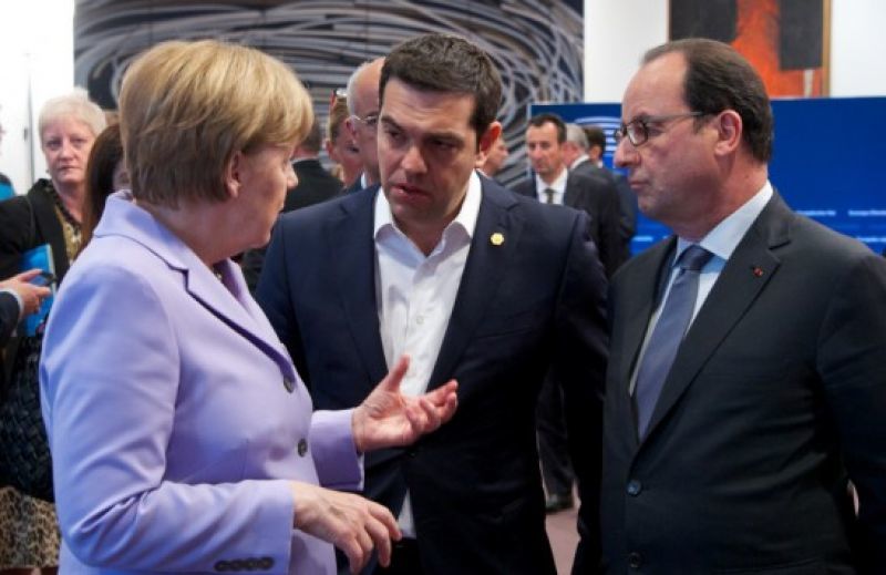 Τριμερής συνάντηση: Σε εξέλιξη η συνομιλία Τσίπρα-Μέρκελ-Ολάντ